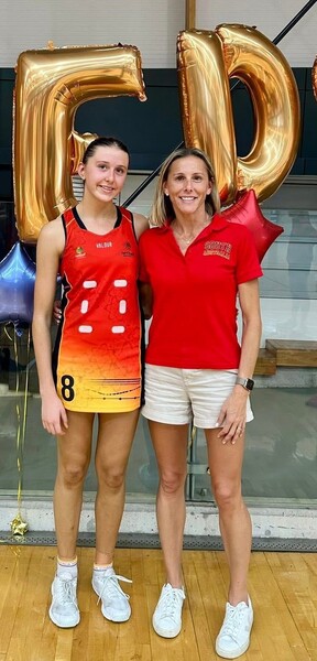 Elouise with her mother Carly